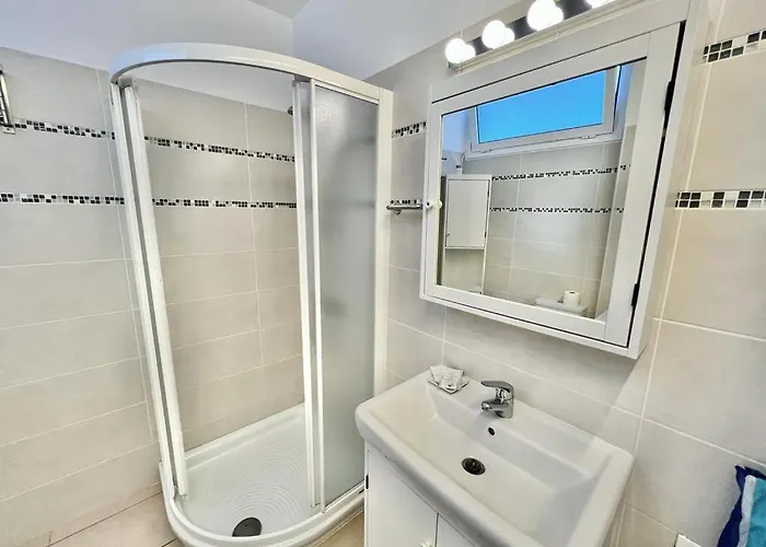 On The Wave Апартаменти Адехе