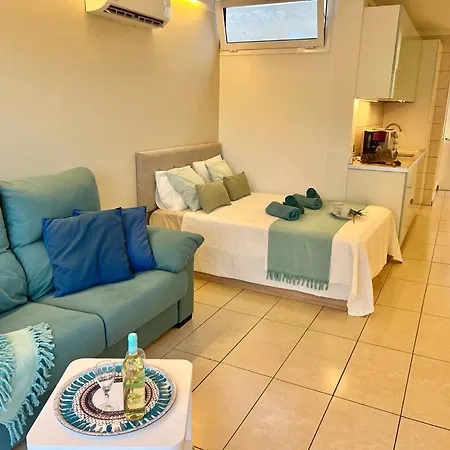 Apartment On The Wave