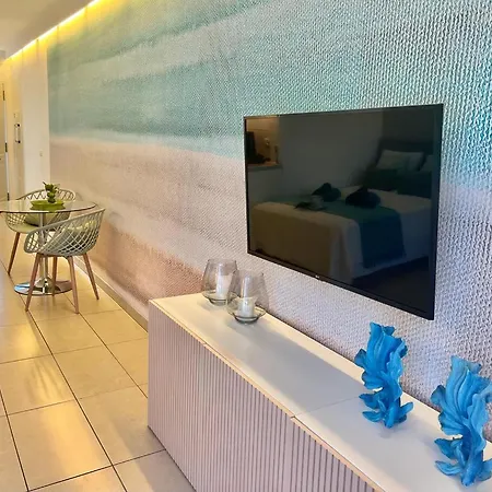 Apartment On The Wave