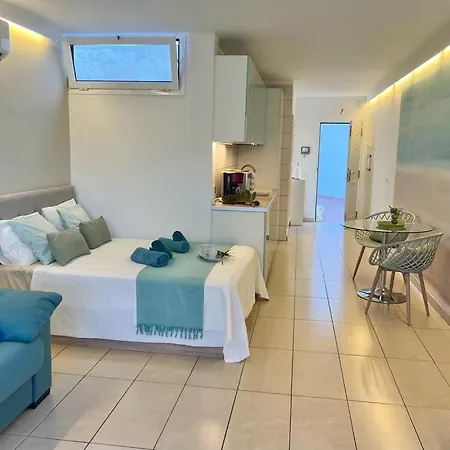 On The Wave Apartment *