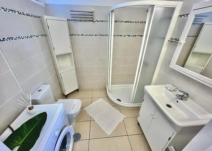 Apartment On The Wave