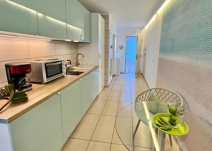 Apartment On The Wave